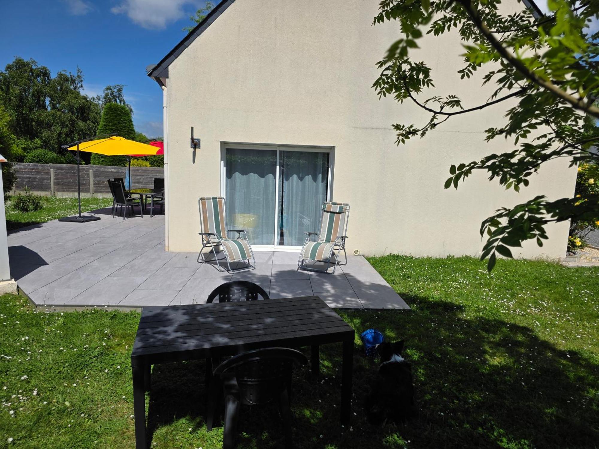 Maison De Famille Situee A Saint-Molf. エクステリア 写真
